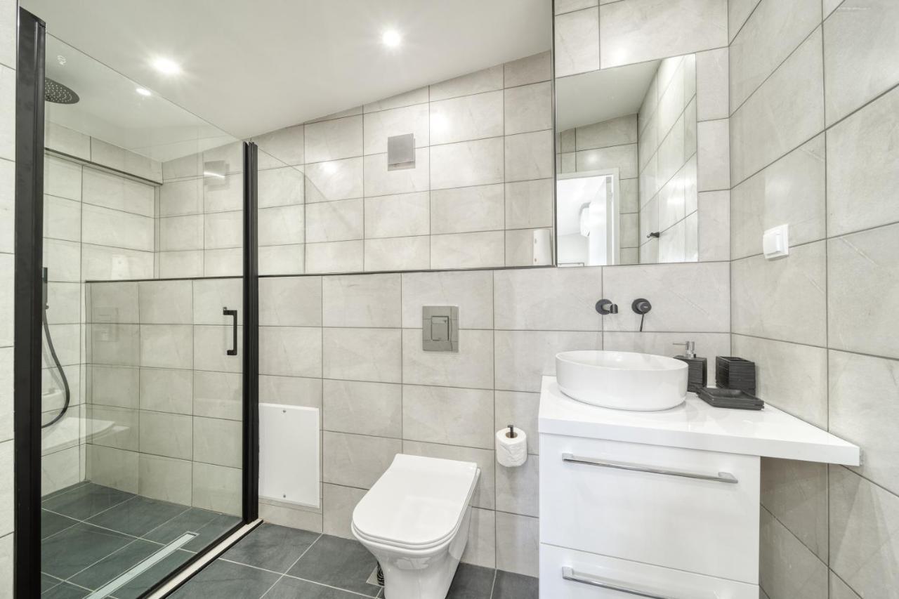 Chic Rooftop Studio W/ Terrace - Near Acropolis Athens Ngoại thất bức ảnh